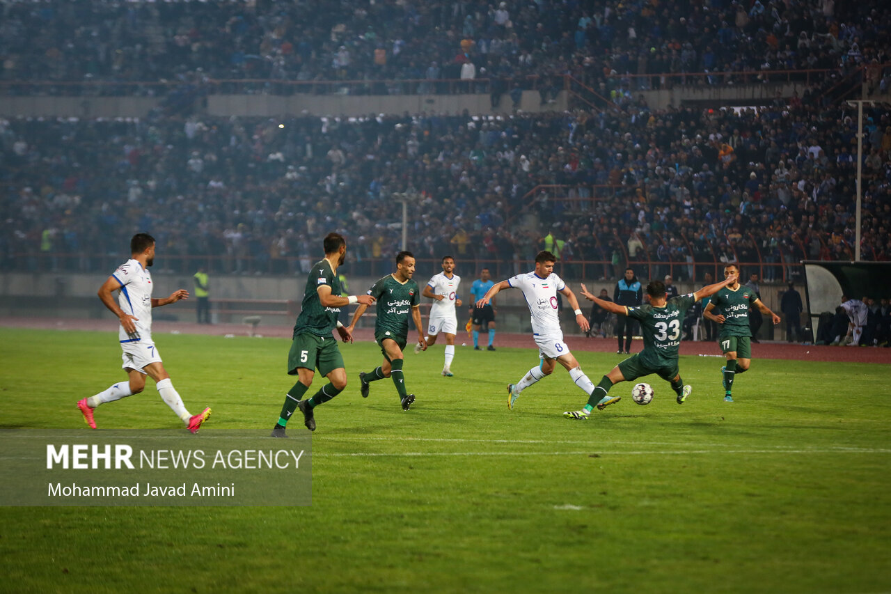 پیروزی استقلال برابر شمس آذر در نیمه اول